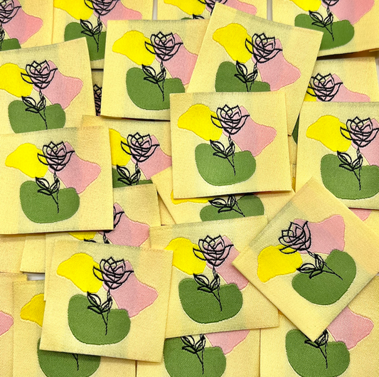 Étiquette à coudre : Fleur au trait