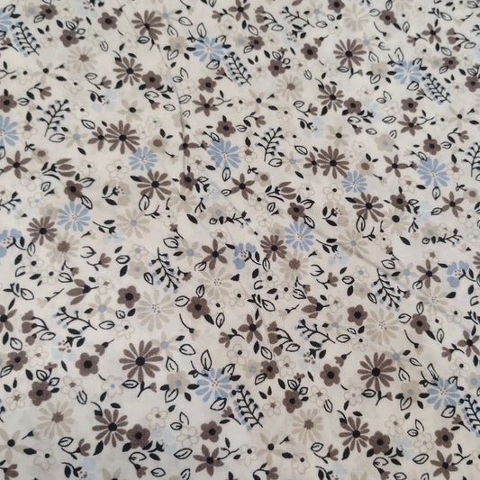Coupon 100% coton oekotex env. 100x150cm fleurs beiges/bleu ciel sur fond blanc