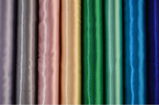 Satin (polyester) en précommande par 2 mètres