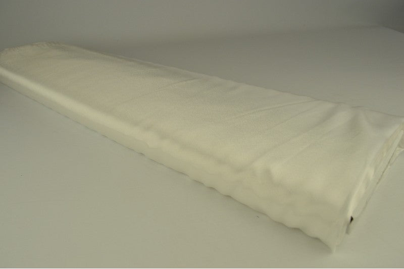 Satin (polyester) en précommande par 2 mètres