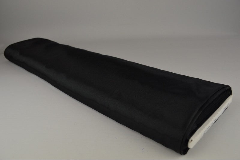 Satin (polyester) en précommande par 2 mètres