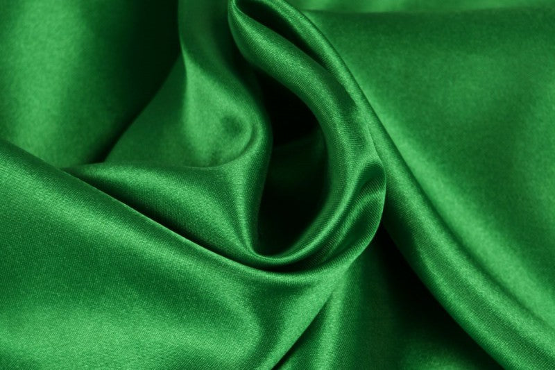 Satin (polyester) en précommande par 2 mètres