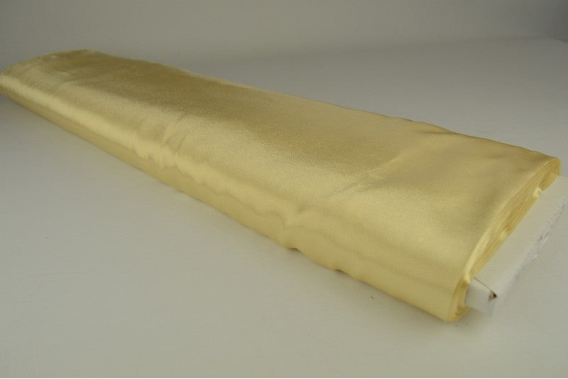 Satin (polyester) en précommande par 2 mètres