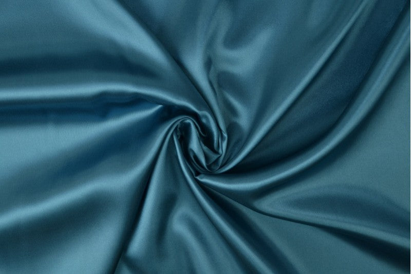 Satin (polyester) en précommande par 2 mètres
