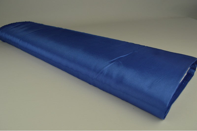 Satin (polyester) en précommande par 2 mètres