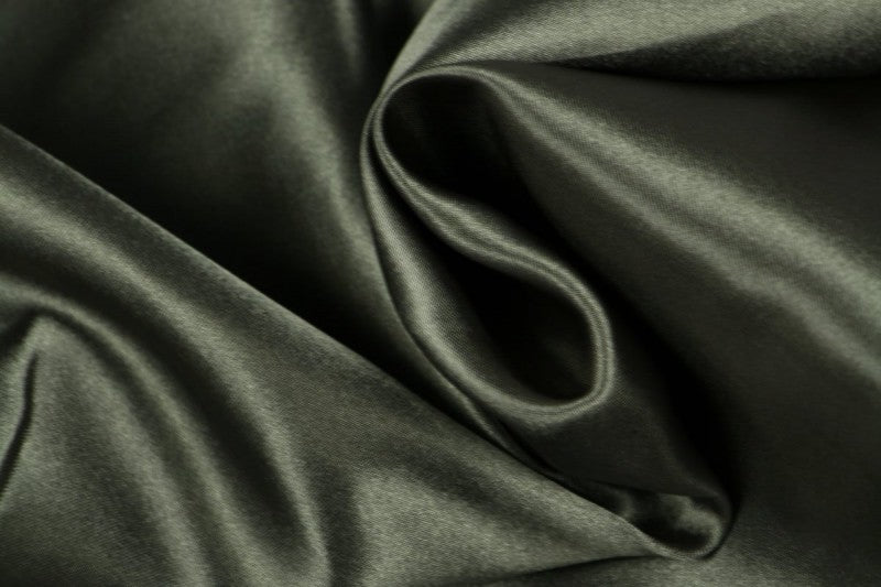 Satin (polyester) en précommande par 2 mètres