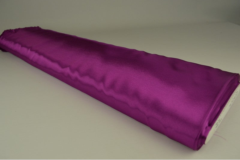 Satin (polyester) en précommande par 2 mètres