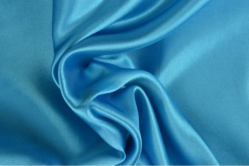 Satin (polyester) en précommande par 2 mètres