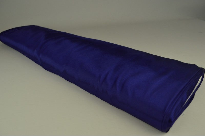 Satin (polyester) en précommande par 2 mètres