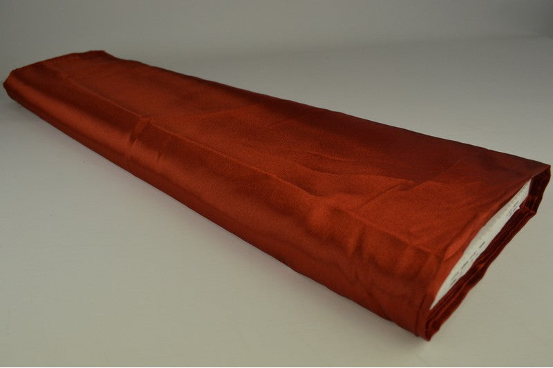 Satin (polyester) en précommande par 2 mètres