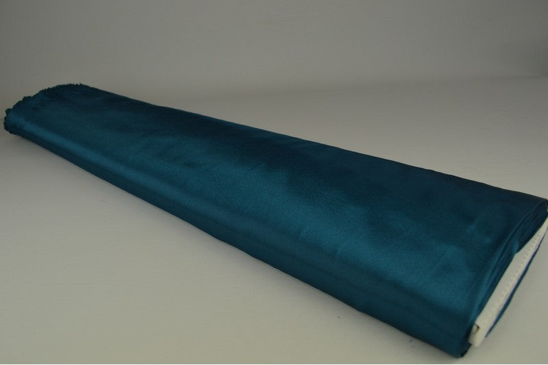 Satin (polyester) en précommande par 2 mètres