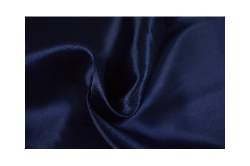 Satin (polyester) en précommande par 2 mètres