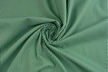 Laden Sie das Bild in den Galerie-Viewer, Baumwollpopeline mit geometrischem Print