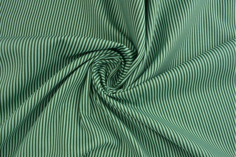 Baumwollpopeline mit geometrischem Print
